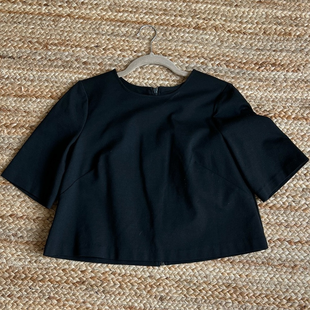BCBG Generation Black Short Sleeved Cropped Top